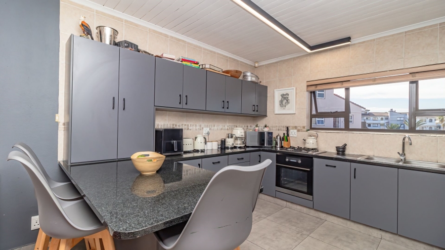 To Let 3 Bedroom Property for Rent in Waves Edge Western Cape